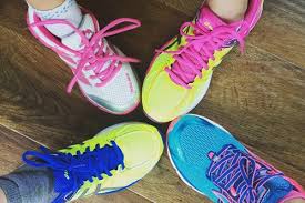 The Call Of Hot-melt Adhesive To Sponge.